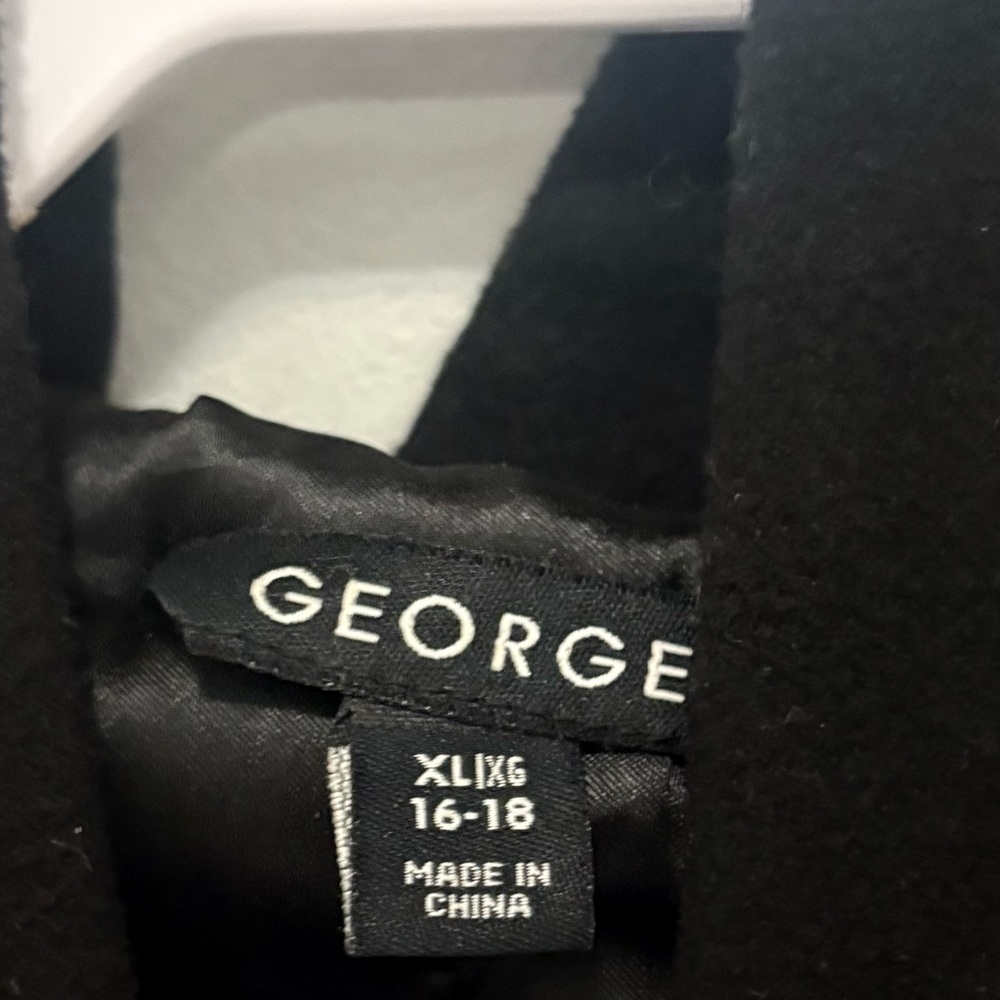 George Elegant Black Outerwear - Picture 5 of 10